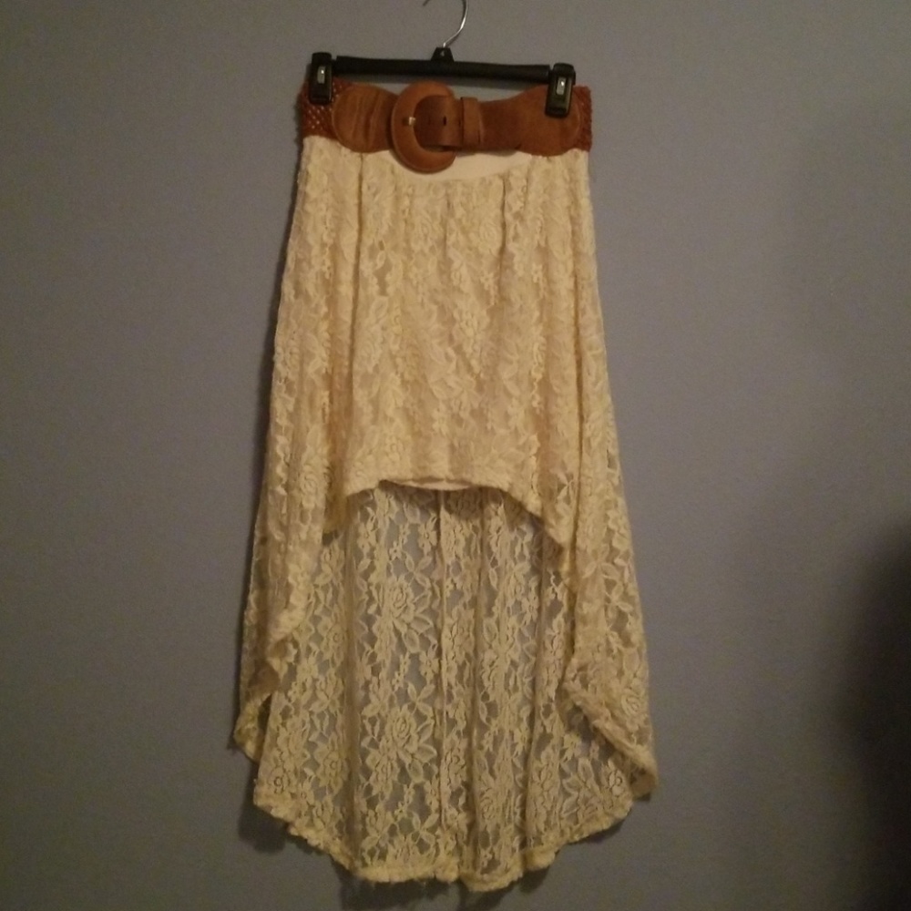 High-low, lace skirt